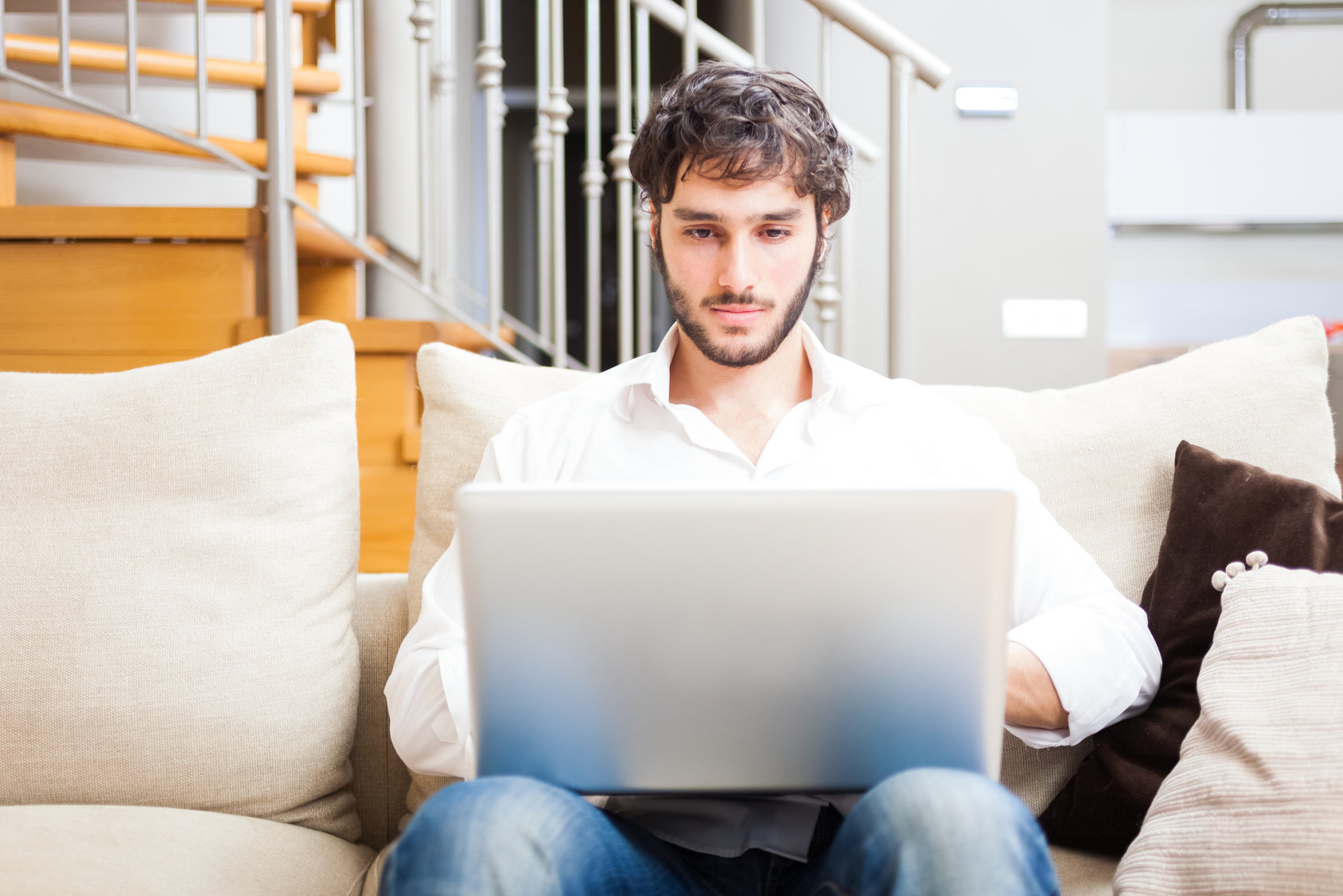 The Top 10 Mistakes Men Make When Contacting Women Online